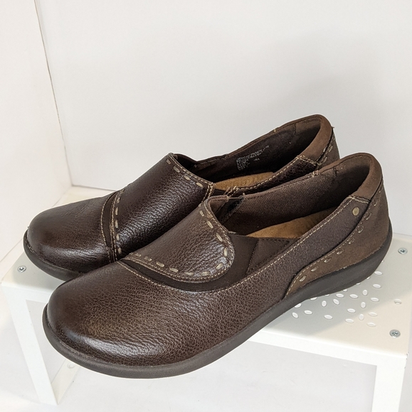 Leather loafers by Earth origins - Picture 16 of 16